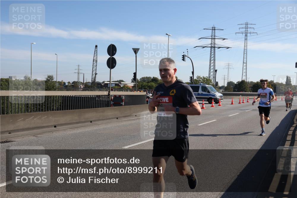 03.10.2025 - Köhlbrandbrückenlauf Julia Fischer http://msf.ph/oto/8999211 03.10.2025 12:11:32 Position 3 578 meine-sportfotos.de