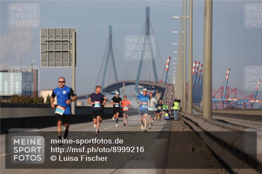 03.10.2025 - Köhlbrandbrückenlauf Luisa Fischer http://msf.ph/oto/8999216 03.10.2025 10:40:49 Position 3  meine-sportfotos.de