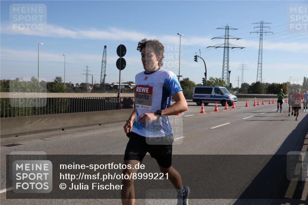 03.10.2025 - Köhlbrandbrückenlauf Julia Fischer http://msf.ph/oto/8999221 03.10.2025 12:11:34 Position 3 4301 meine-sportfotos.de