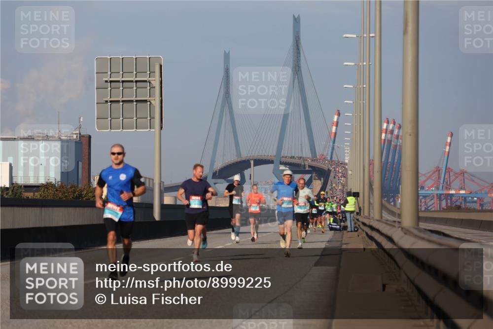 03.10.2025 - Köhlbrandbrückenlauf Luisa Fischer http://msf.ph/oto/8999225 03.10.2025 10:40:50 Position 3  meine-sportfotos.de