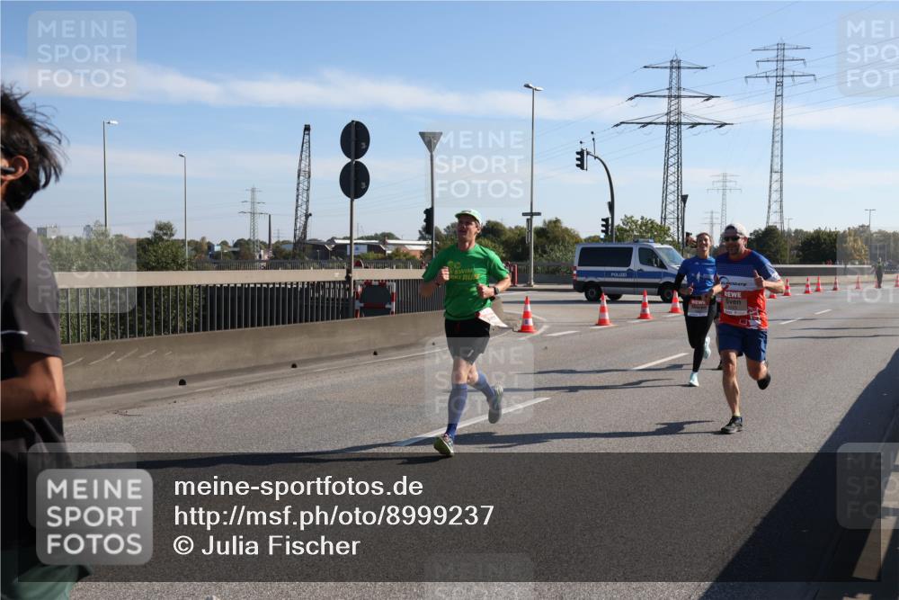 03.10.2025 - Köhlbrandbrückenlauf Julia Fischer http://msf.ph/oto/8999237 03.10.2025 12:11:39 Position 3  meine-sportfotos.de