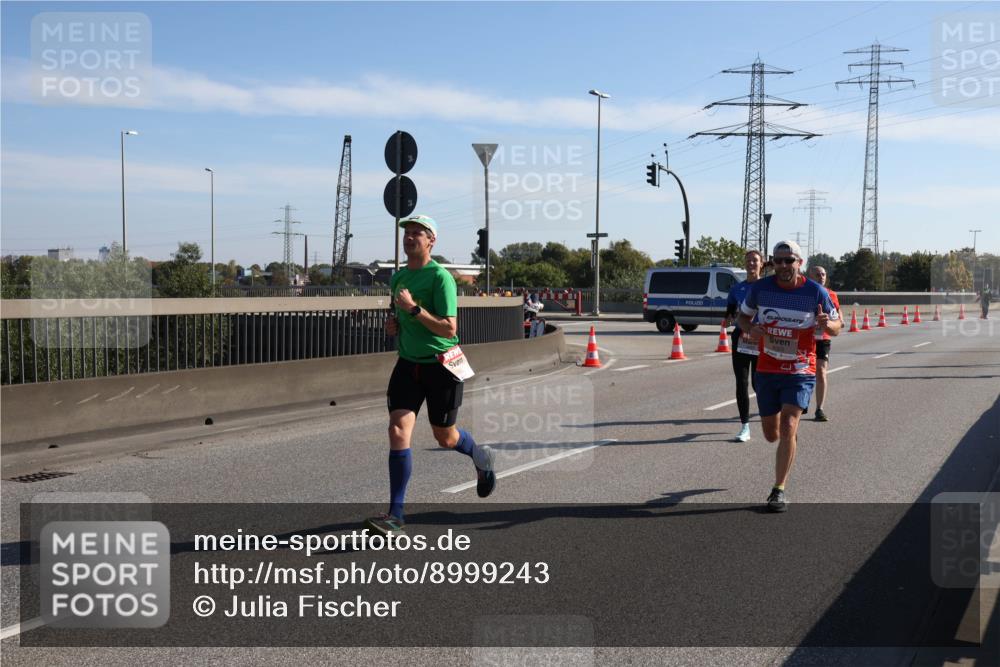03.10.2025 - Köhlbrandbrückenlauf Julia Fischer http://msf.ph/oto/8999243 03.10.2025 12:11:40 Position 3  meine-sportfotos.de