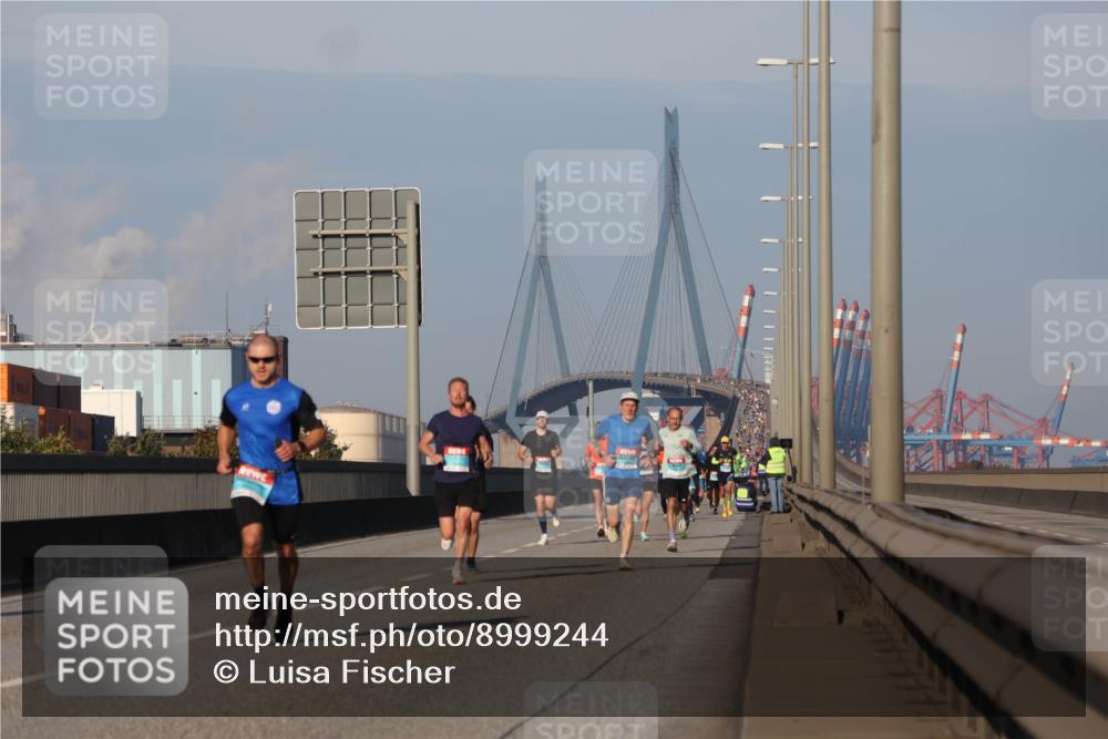03.10.2025 - Köhlbrandbrückenlauf Luisa Fischer http://msf.ph/oto/8999244 03.10.2025 10:40:51 Position 3  meine-sportfotos.de