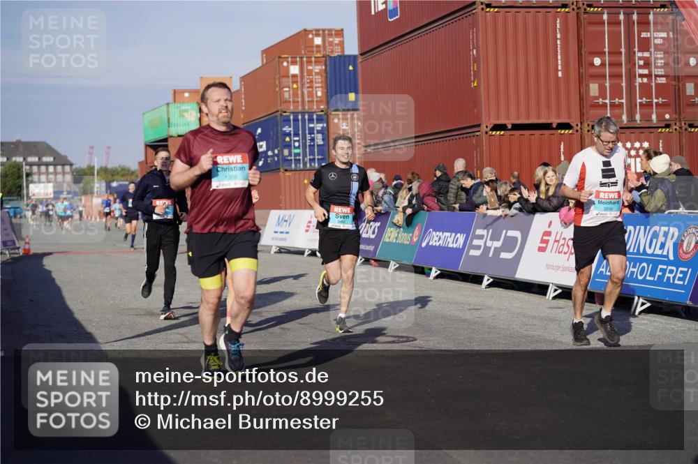 03.10.2025 - Köhlbrandbrückenlauf Michael Burmester http://msf.ph/oto/8999255 03.10.2025 10:03:44 Ziel 1039, 1216, 1309, 1353, 2767, 3235, 3236, 3462, 3465, 3659, 3804, 3821, 3825 meine-sportfotos.de