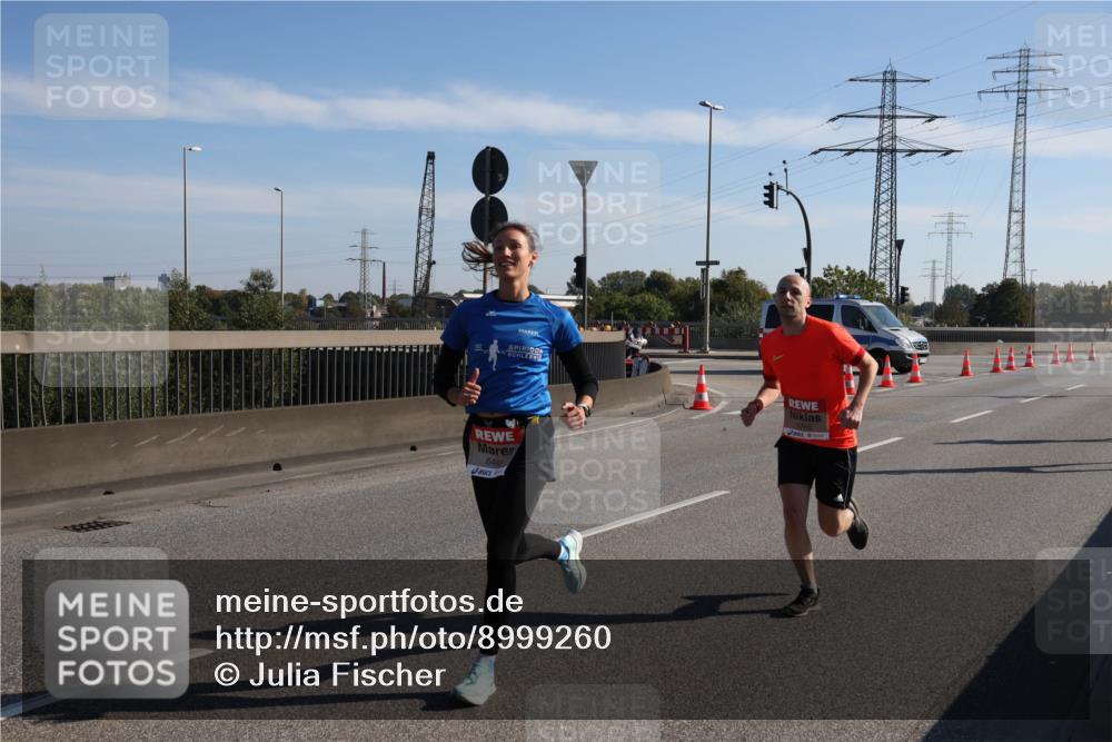 03.10.2025 - Köhlbrandbrückenlauf Julia Fischer http://msf.ph/oto/8999260 03.10.2025 12:11:41 Position 3 5765, 6480 meine-sportfotos.de