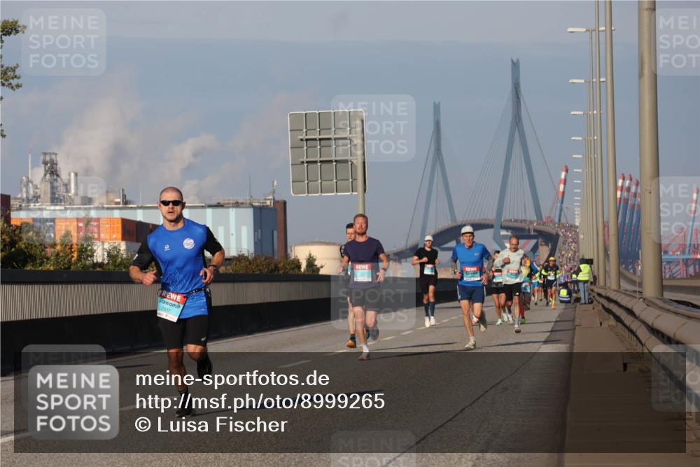 03.10.2025 - Köhlbrandbrückenlauf Luisa Fischer http://msf.ph/oto/8999265 03.10.2025 10:40:53 Position 3 2937 meine-sportfotos.de