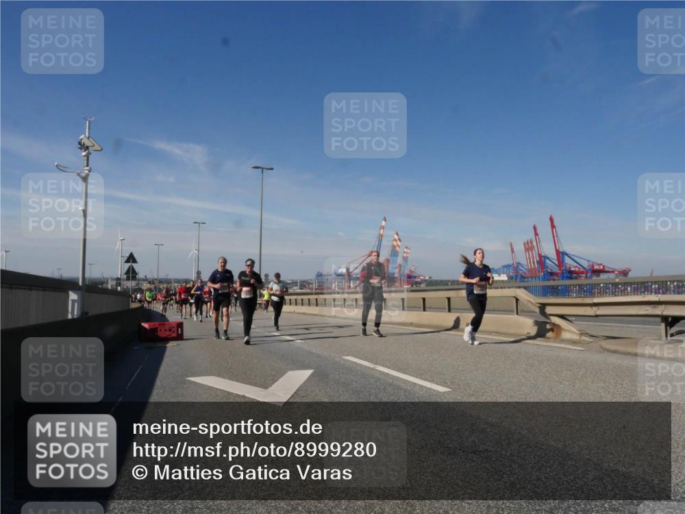 03.10.2025 - Köhlbrandbrückenlauf Matties Gatica Varas http://msf.ph/oto/8999280 03.10.2025 12:52:05 Position 2  meine-sportfotos.de
