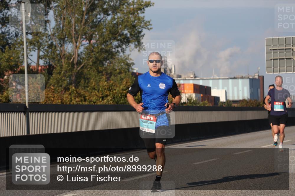 03.10.2025 - Köhlbrandbrückenlauf Luisa Fischer http://msf.ph/oto/8999288 03.10.2025 10:40:54 Position 3 2937 meine-sportfotos.de