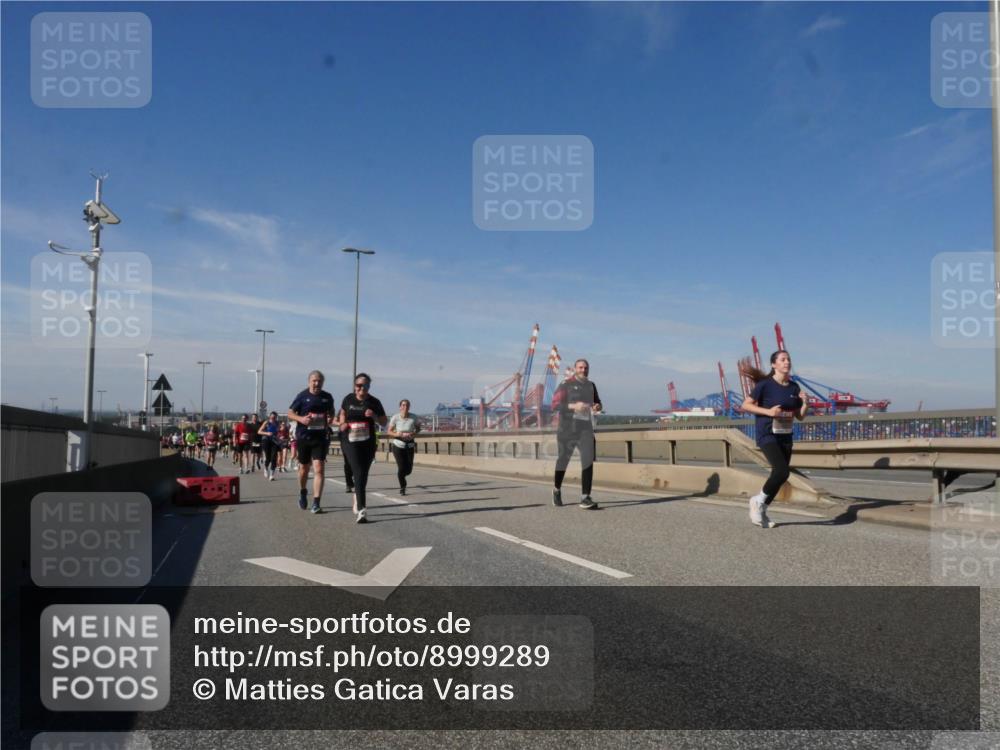 03.10.2025 - Köhlbrandbrückenlauf Matties Gatica Varas http://msf.ph/oto/8999289 03.10.2025 12:52:06 Position 2  meine-sportfotos.de