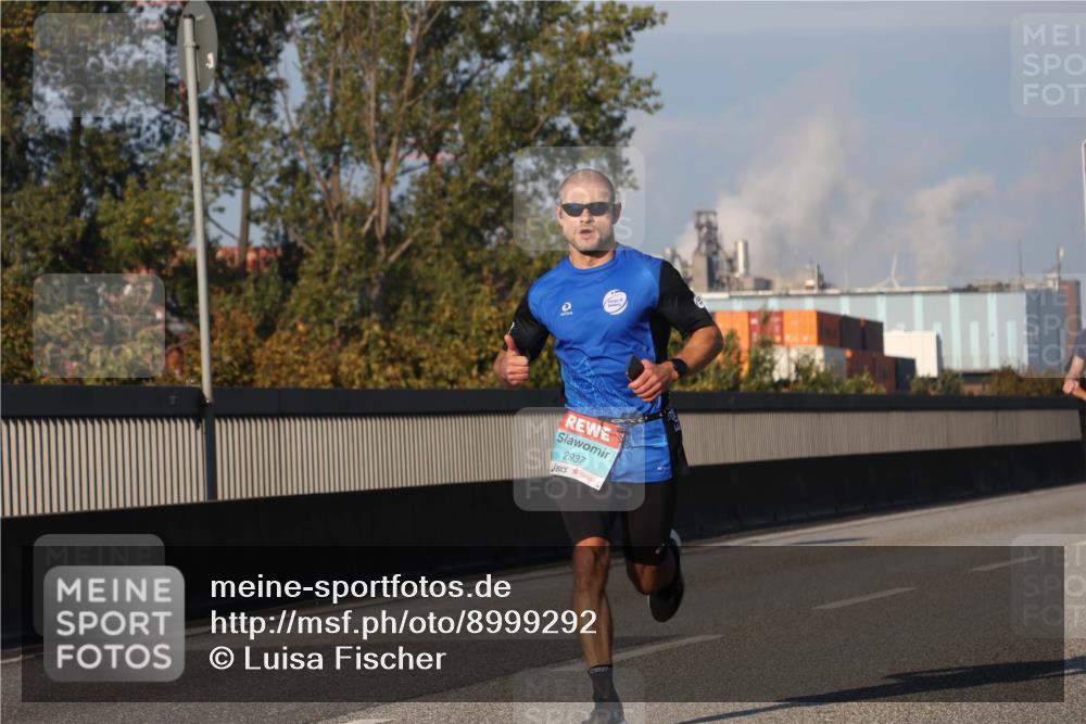 03.10.2025 - Köhlbrandbrückenlauf Luisa Fischer http://msf.ph/oto/8999292 03.10.2025 10:40:55 Position 3 2937 meine-sportfotos.de