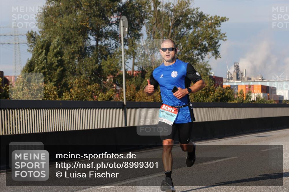 03.10.2025 - Köhlbrandbrückenlauf Luisa Fischer http://msf.ph/oto/8999301 03.10.2025 10:40:55 Position 3 2937 meine-sportfotos.de