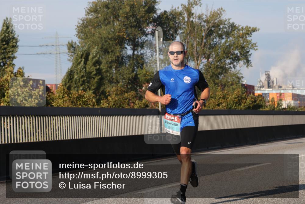 03.10.2025 - Köhlbrandbrückenlauf Luisa Fischer http://msf.ph/oto/8999305 03.10.2025 10:40:56 Position 3 2937 meine-sportfotos.de