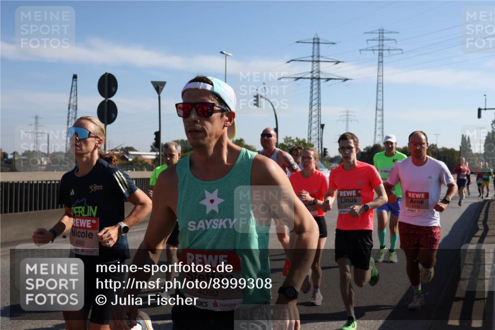 03.10.2025 - Köhlbrandbrückenlauf Julia Fischer http://msf.ph/oto/8999308 03.10.2025 12:11:54 Position 3 4060, 4030, 571, 6130 meine-sportfotos.de