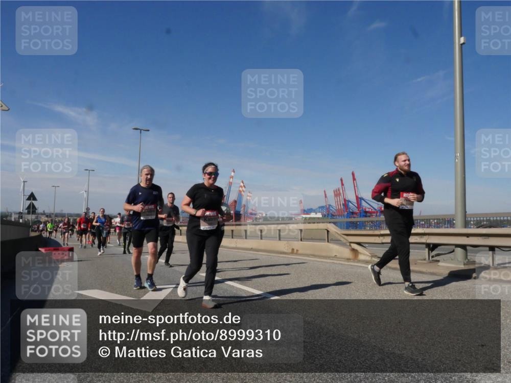 03.10.2025 - Köhlbrandbrückenlauf Matties Gatica Varas http://msf.ph/oto/8999310 03.10.2025 12:52:08 Position 2  meine-sportfotos.de