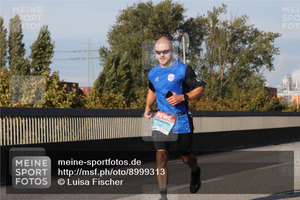 03.10.2025 - Köhlbrandbrückenlauf Luisa Fischer http://msf.ph/oto/8999313 03.10.2025 10:40:56 Position 3 2937 meine-sportfotos.de