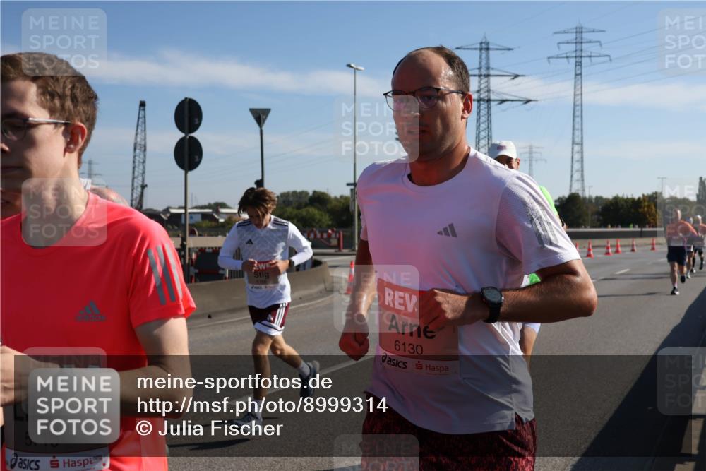 03.10.2025 - Köhlbrandbrückenlauf Julia Fischer http://msf.ph/oto/8999314 03.10.2025 12:11:55 Position 3 5710, 6130 meine-sportfotos.de
