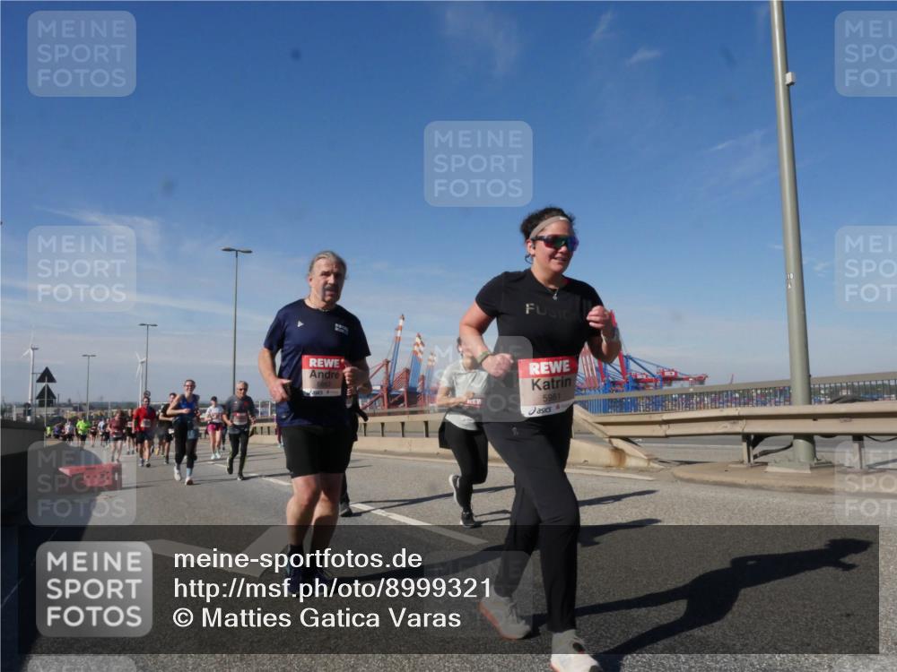 03.10.2025 - Köhlbrandbrückenlauf Matties Gatica Varas http://msf.ph/oto/8999321 03.10.2025 12:52:09 Position 2 5981 meine-sportfotos.de