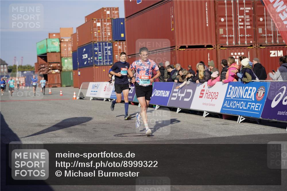 03.10.2025 - Köhlbrandbrückenlauf Michael Burmester http://msf.ph/oto/8999322 03.10.2025 10:03:50 Ziel 1039, 1216, 1309, 3138, 3236, 3462, 3465, 3821 meine-sportfotos.de