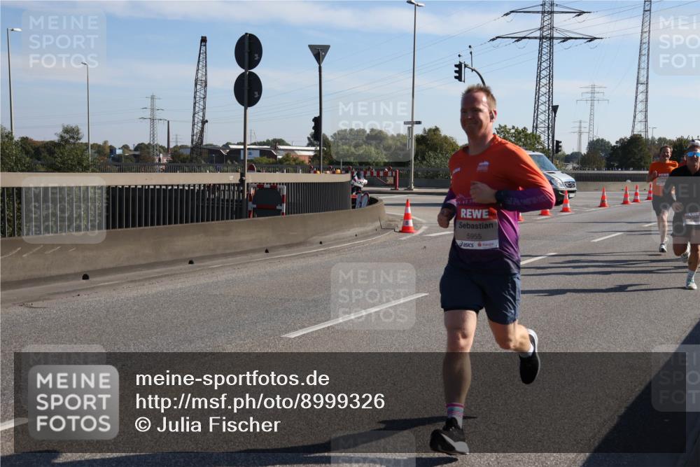03.10.2025 - Köhlbrandbrückenlauf Julia Fischer http://msf.ph/oto/8999326 03.10.2025 12:12:00 Position 3 42, 19, 5955 meine-sportfotos.de
