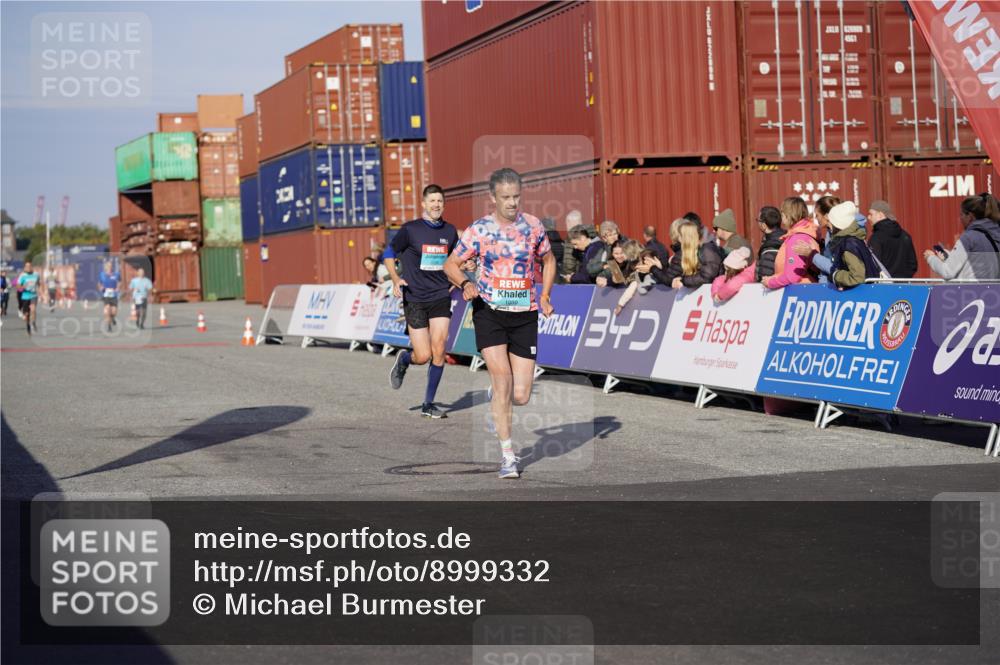 03.10.2025 - Köhlbrandbrückenlauf Michael Burmester http://msf.ph/oto/8999332 03.10.2025 10:03:50 Ziel 1039, 1216, 1309, 3138, 3236, 3462, 3465, 3821 meine-sportfotos.de