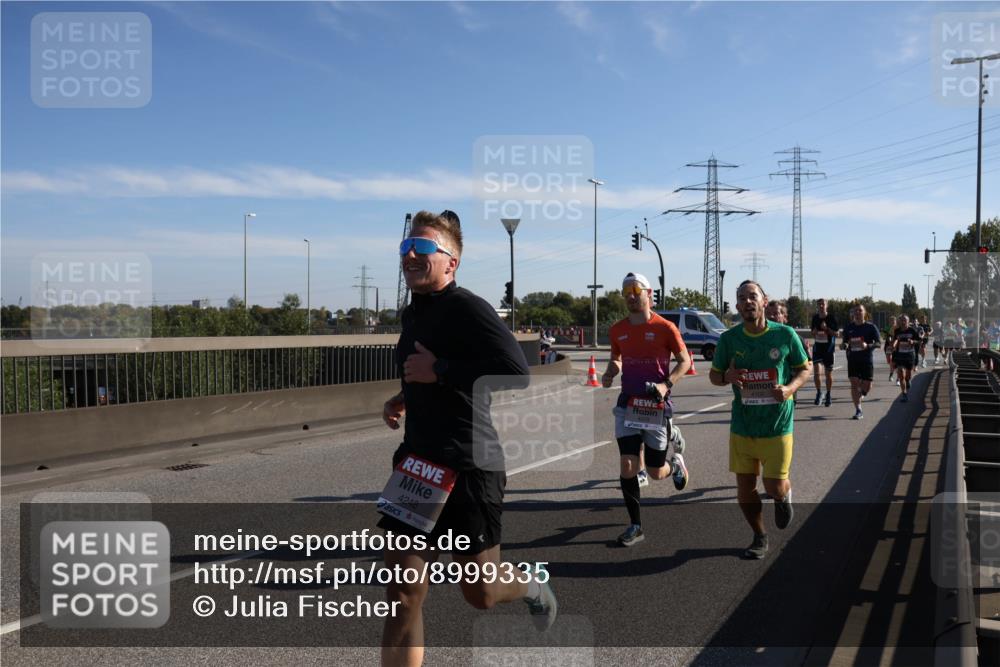 03.10.2025 - Köhlbrandbrückenlauf Julia Fischer http://msf.ph/oto/8999335 03.10.2025 12:12:02 Position 3 4248 meine-sportfotos.de