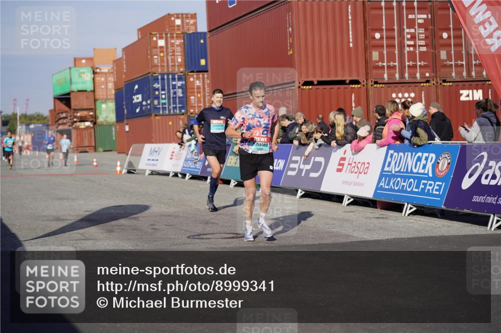 03.10.2025 - Köhlbrandbrückenlauf Michael Burmester http://msf.ph/oto/8999341 03.10.2025 10:03:50 Ziel 1039, 1216, 1309, 3138, 3236, 3462, 3465, 3821 meine-sportfotos.de