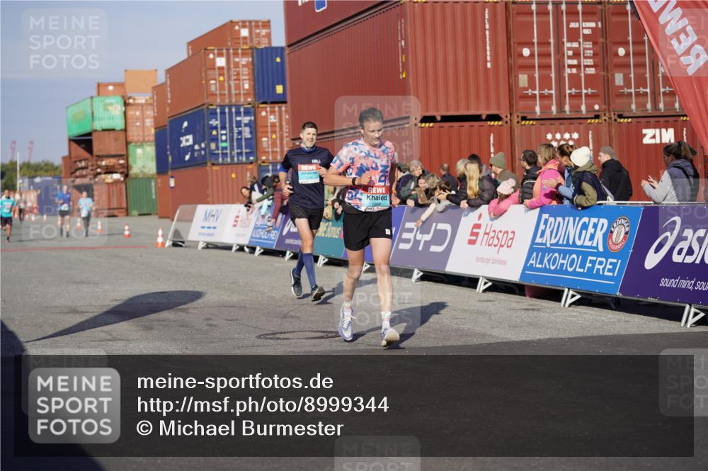 03.10.2025 - Köhlbrandbrückenlauf Michael Burmester http://msf.ph/oto/8999344 03.10.2025 10:03:50 Ziel 1039, 1216, 1309, 3138, 3236, 3462, 3465, 3821 meine-sportfotos.de