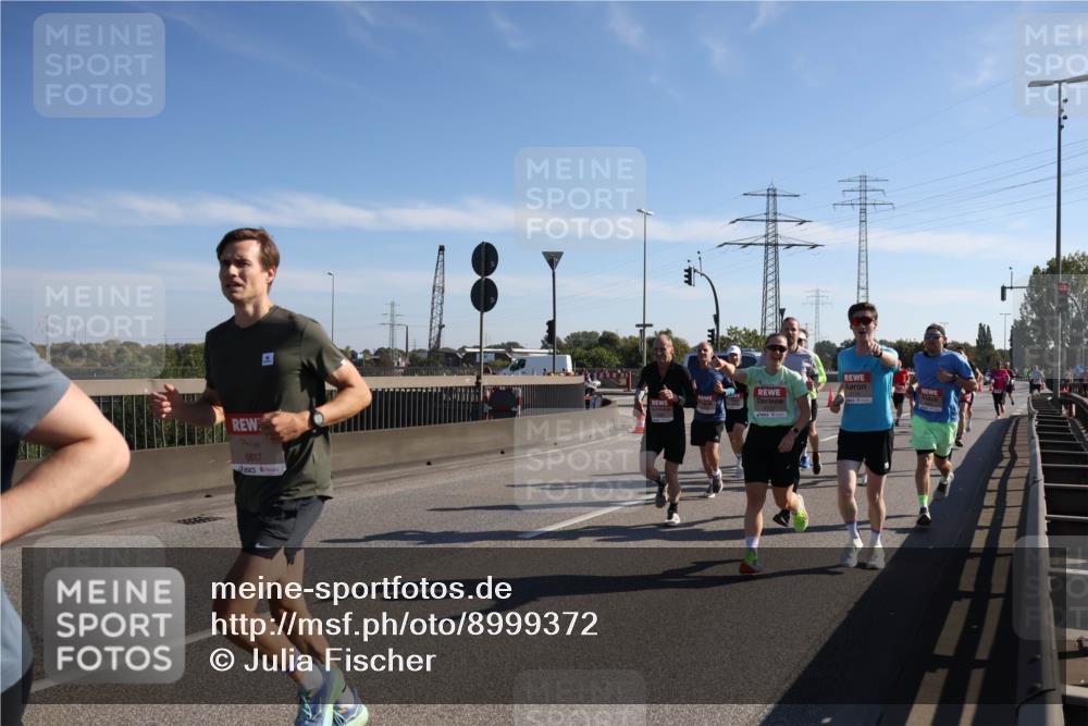 03.10.2025 - Köhlbrandbrückenlauf Julia Fischer http://msf.ph/oto/8999372 03.10.2025 12:12:10 Position 3  meine-sportfotos.de