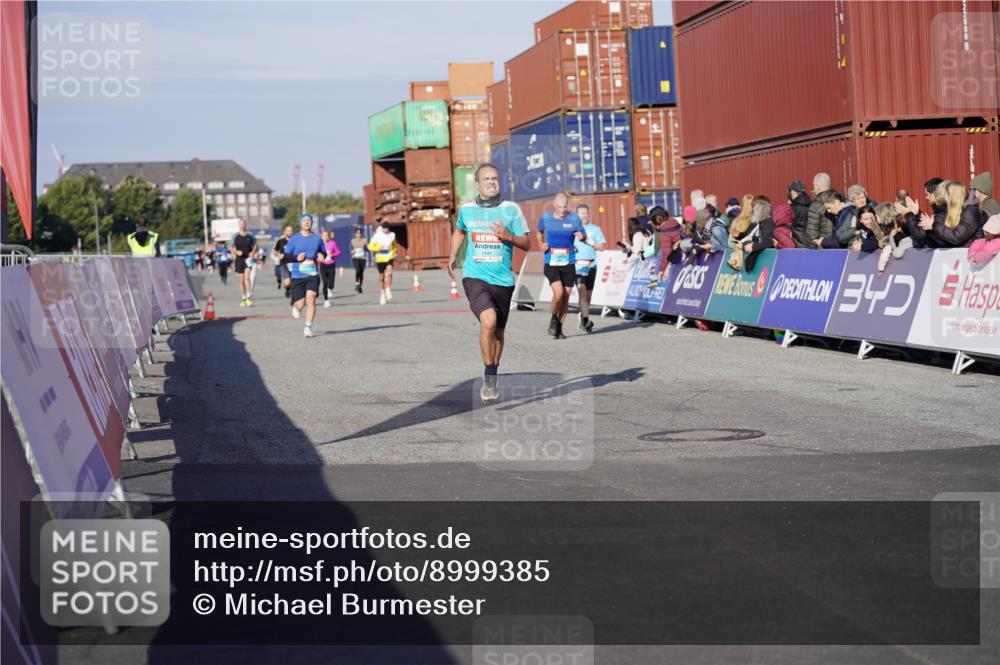 03.10.2025 - Köhlbrandbrückenlauf Michael Burmester http://msf.ph/oto/8999385 03.10.2025 10:03:58 Ziel 1141, 1543, 2732, 2798, 3138 meine-sportfotos.de