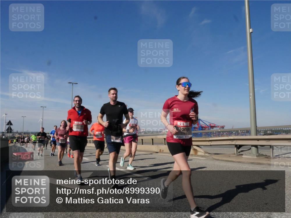 03.10.2025 - Köhlbrandbrückenlauf Matties Gatica Varas http://msf.ph/oto/8999390 03.10.2025 12:52:15 Position 2 5781 meine-sportfotos.de