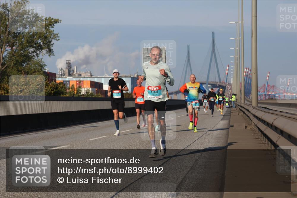 03.10.2025 - Köhlbrandbrückenlauf Luisa Fischer http://msf.ph/oto/8999402 03.10.2025 10:41:03 Position 3 3267 meine-sportfotos.de
