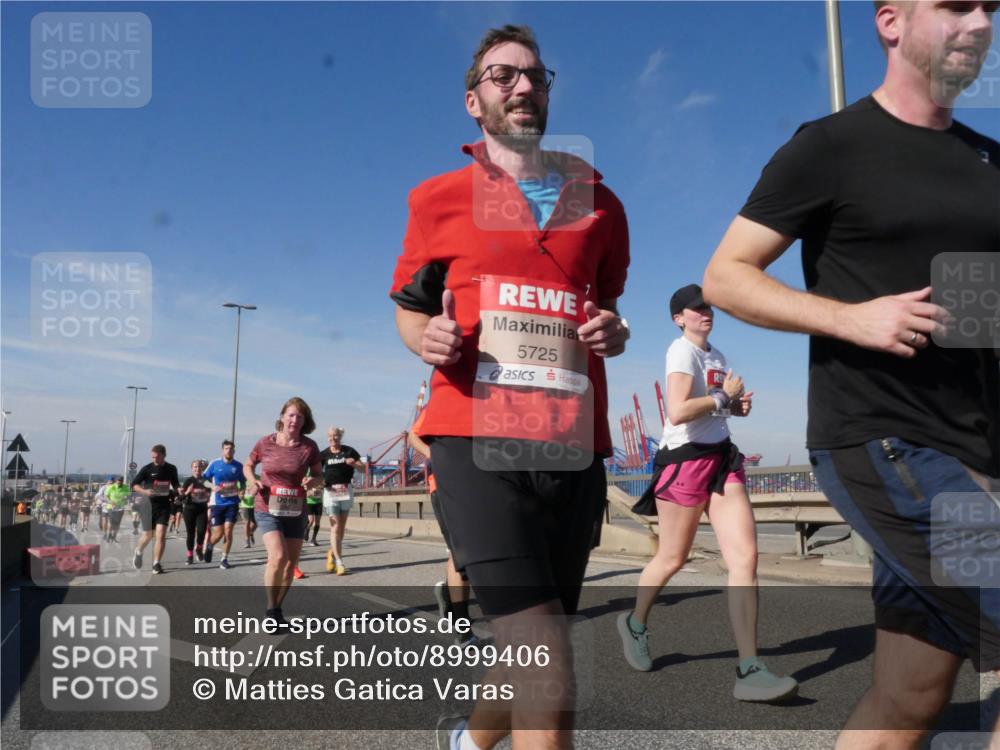 03.10.2025 - Köhlbrandbrückenlauf Matties Gatica Varas http://msf.ph/oto/8999406 03.10.2025 12:52:17 Position 2 5725 meine-sportfotos.de