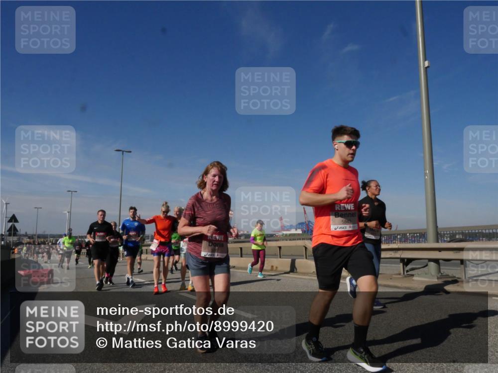 03.10.2025 - Köhlbrandbrückenlauf Matties Gatica Varas http://msf.ph/oto/8999420 03.10.2025 12:52:18 Position 2 5543 meine-sportfotos.de