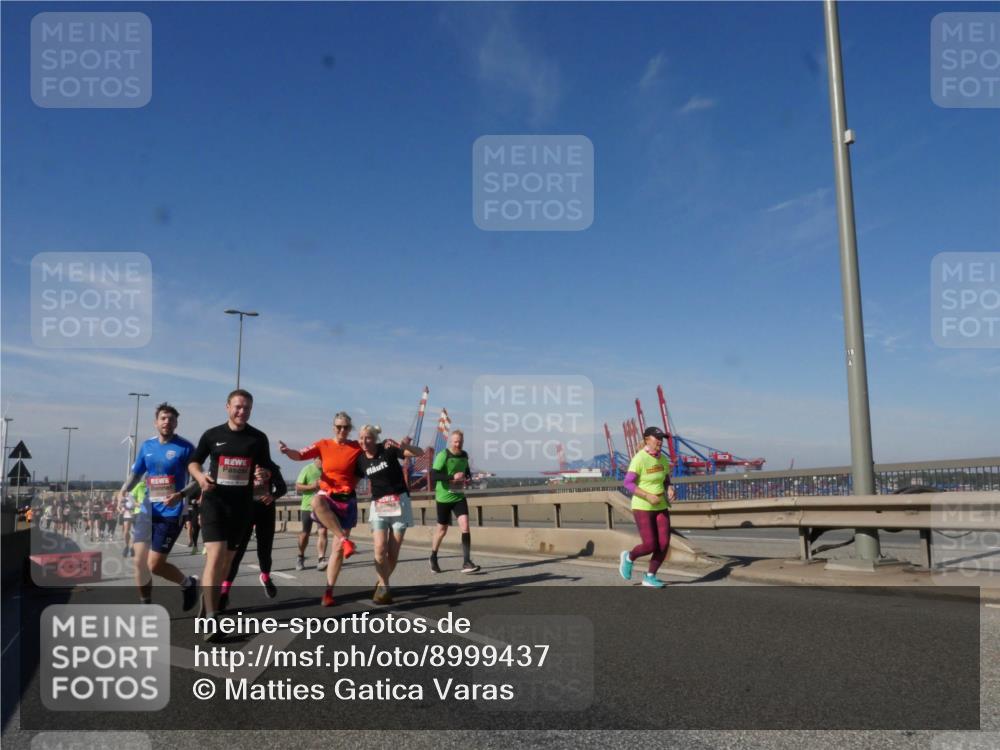 03.10.2025 - Köhlbrandbrückenlauf Matties Gatica Varas http://msf.ph/oto/8999437 03.10.2025 12:52:19 Position 2  meine-sportfotos.de