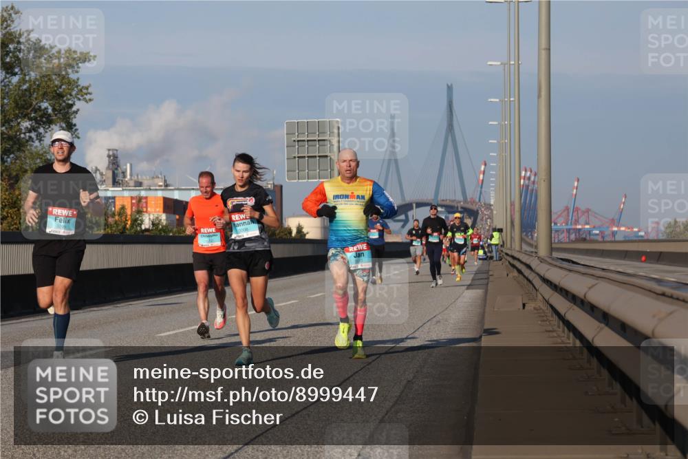 03.10.2025 - Köhlbrandbrückenlauf Luisa Fischer http://msf.ph/oto/8999447 03.10.2025 10:41:06 Position 3 3299, 3008 meine-sportfotos.de