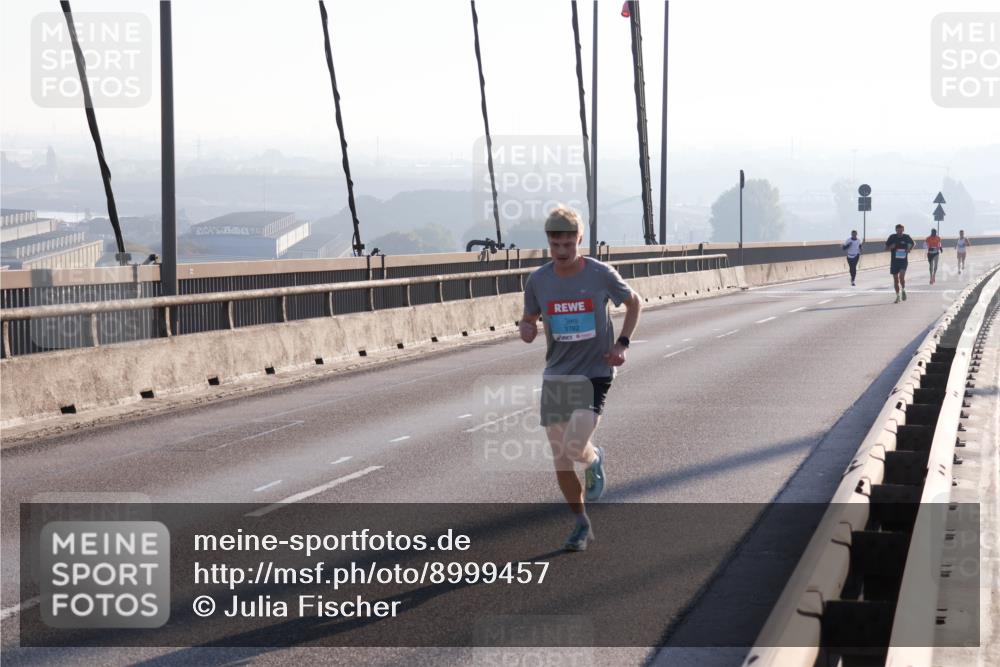 03.10.2025 - Köhlbrandbrückenlauf Julia Fischer http://msf.ph/oto/8999457 03.10.2025 09:16:08 Position 1 3782 meine-sportfotos.de