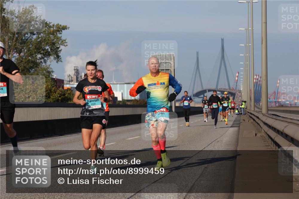 03.10.2025 - Köhlbrandbrückenlauf Luisa Fischer http://msf.ph/oto/8999459 03.10.2025 10:41:07 Position 3 9, 3008, 3610 meine-sportfotos.de