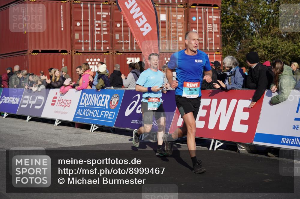 03.10.2025 - Köhlbrandbrückenlauf Michael Burmester http://msf.ph/oto/8999467 03.10.2025 10:04:03 Ziel 1056, 1141, 1543, 1702, 2732, 2791, 2798, 3766 meine-sportfotos.de