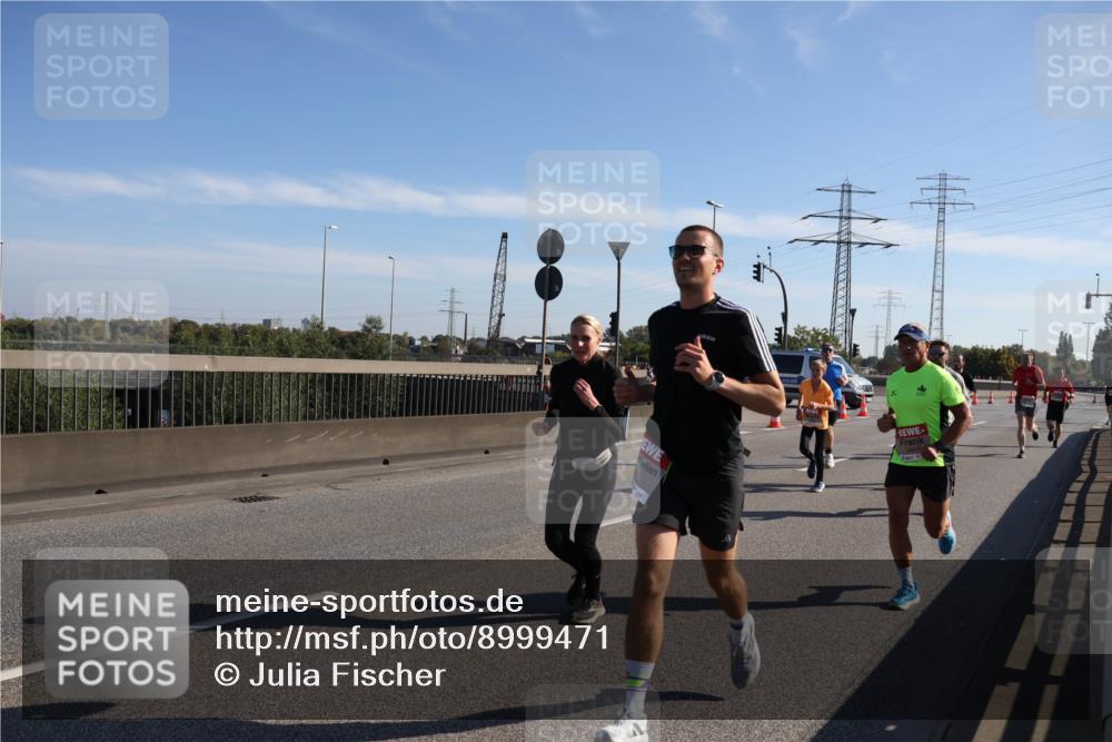 03.10.2025 - Köhlbrandbrückenlauf Julia Fischer http://msf.ph/oto/8999471 03.10.2025 12:12:33 Position 3  meine-sportfotos.de