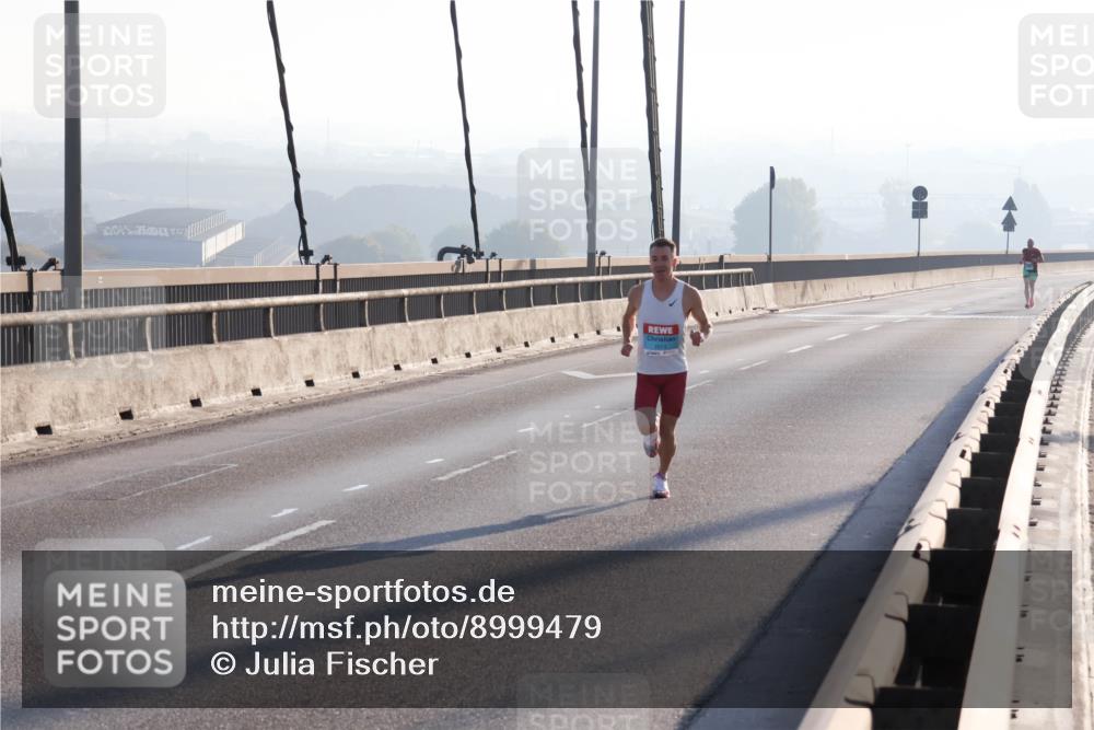 03.10.2025 - Köhlbrandbrückenlauf Julia Fischer http://msf.ph/oto/8999479 03.10.2025 09:16:27 Position 1  meine-sportfotos.de