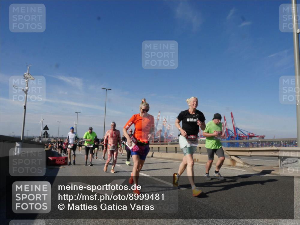 03.10.2025 - Köhlbrandbrückenlauf Matties Gatica Varas http://msf.ph/oto/8999481 03.10.2025 12:52:22 Position 2  meine-sportfotos.de