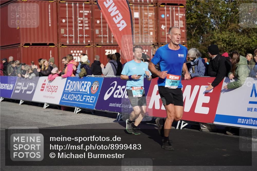 03.10.2025 - Köhlbrandbrückenlauf Michael Burmester http://msf.ph/oto/8999483 03.10.2025 10:04:03 Ziel 1056, 1141, 1543, 1702, 2732, 2791, 2798, 3766 meine-sportfotos.de