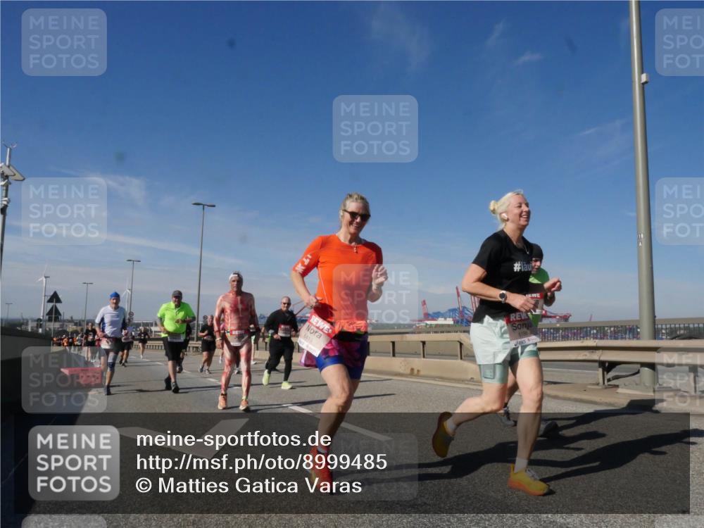 03.10.2025 - Köhlbrandbrückenlauf Matties Gatica Varas http://msf.ph/oto/8999485 03.10.2025 12:52:23 Position 2 6413, 6186 meine-sportfotos.de