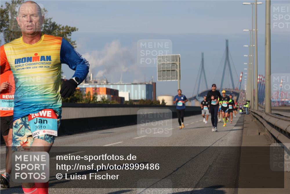 03.10.2025 - Köhlbrandbrückenlauf Luisa Fischer http://msf.ph/oto/8999486 03.10.2025 10:41:09 Position 3 2, 4, 112, 26, 2, 1012, 3610 meine-sportfotos.de