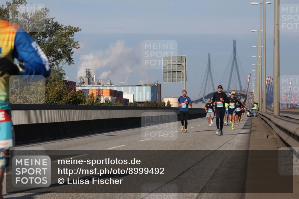 03.10.2025 - Köhlbrandbrückenlauf Luisa Fischer http://msf.ph/oto/8999492 03.10.2025 10:41:09 Position 3  meine-sportfotos.de