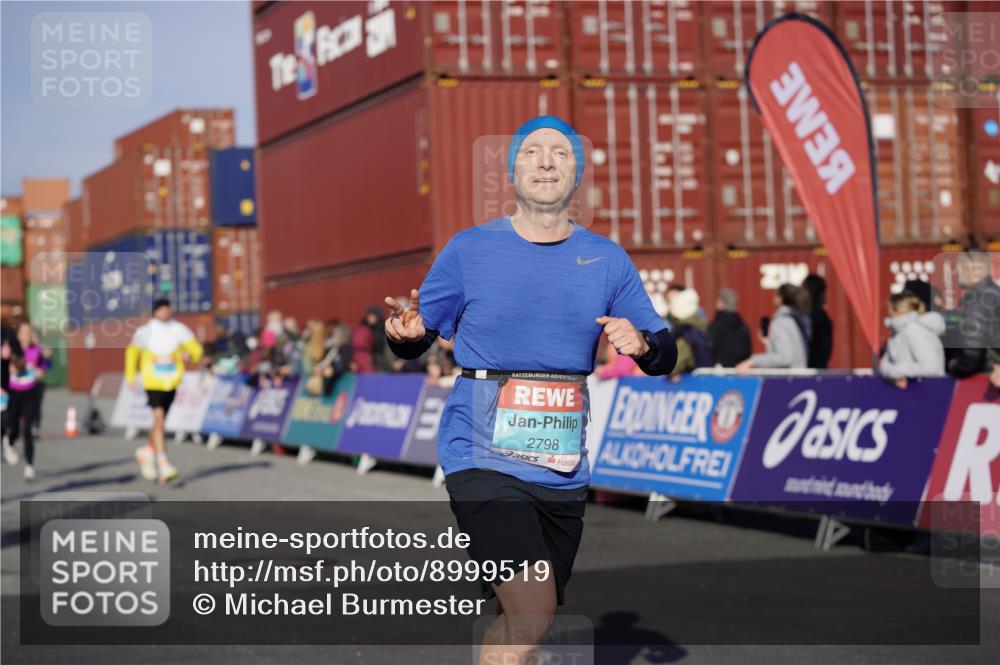 03.10.2025 - Köhlbrandbrückenlauf Michael Burmester http://msf.ph/oto/8999519 03.10.2025 10:04:04 Ziel 1056, 1141, 1533, 1543, 1702, 2732, 2791, 2798, 3766, 3830 meine-sportfotos.de