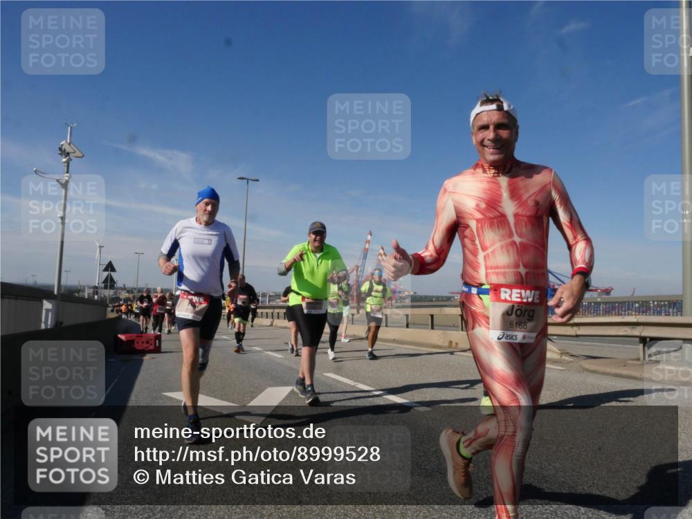 03.10.2025 - Köhlbrandbrückenlauf Matties Gatica Varas http://msf.ph/oto/8999528 03.10.2025 12:52:25 Position 2 6188, 118 meine-sportfotos.de