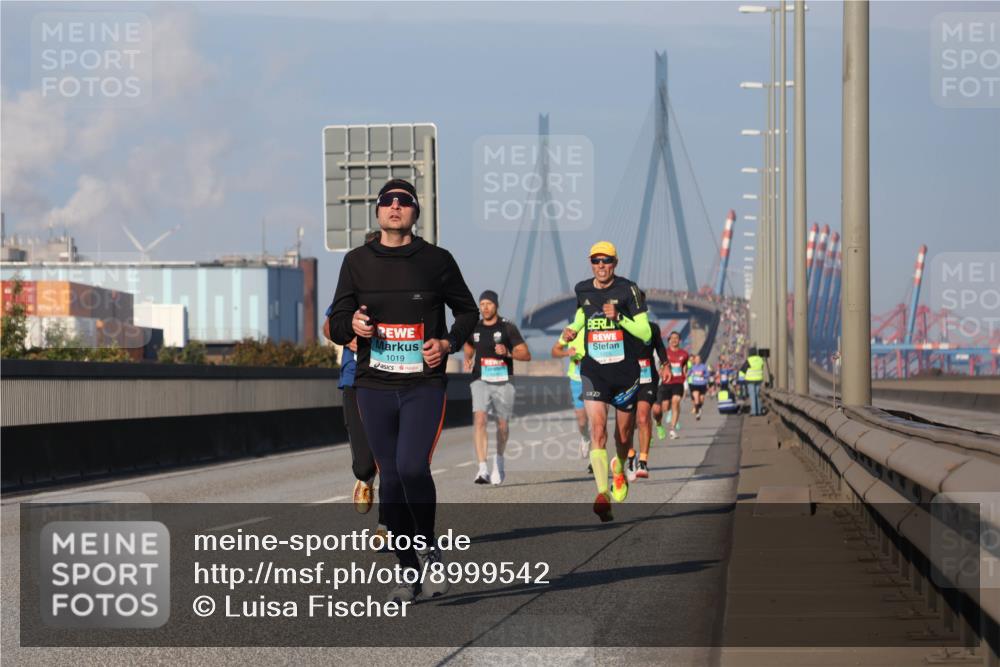 03.10.2025 - Köhlbrandbrückenlauf Luisa Fischer http://msf.ph/oto/8999542 03.10.2025 10:41:13 Position 3 1019, 106, 2 meine-sportfotos.de