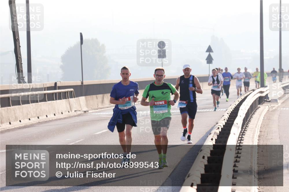 03.10.2025 - Köhlbrandbrückenlauf Julia Fischer http://msf.ph/oto/8999543 03.10.2025 09:17:43 Position 1 1032, 2702 meine-sportfotos.de