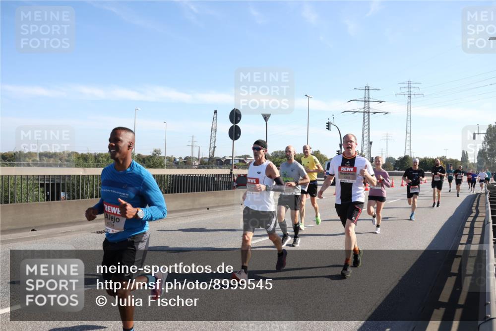 03.10.2025 - Köhlbrandbrückenlauf Julia Fischer http://msf.ph/oto/8999545 03.10.2025 12:12:57 Position 3 5718, 4304 meine-sportfotos.de